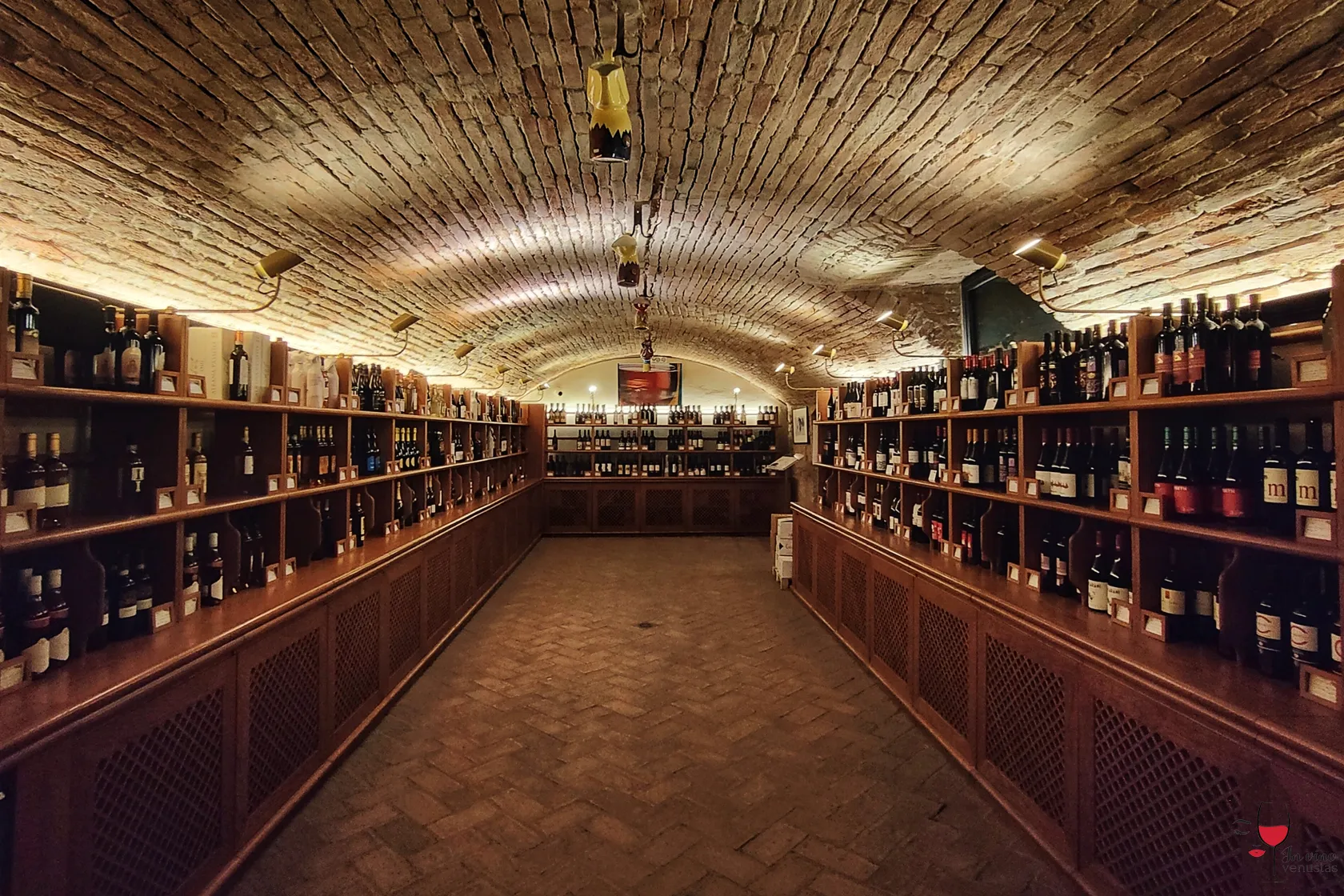 Sala vini rossi Enoteca Regionale dell'Emilia Romagna