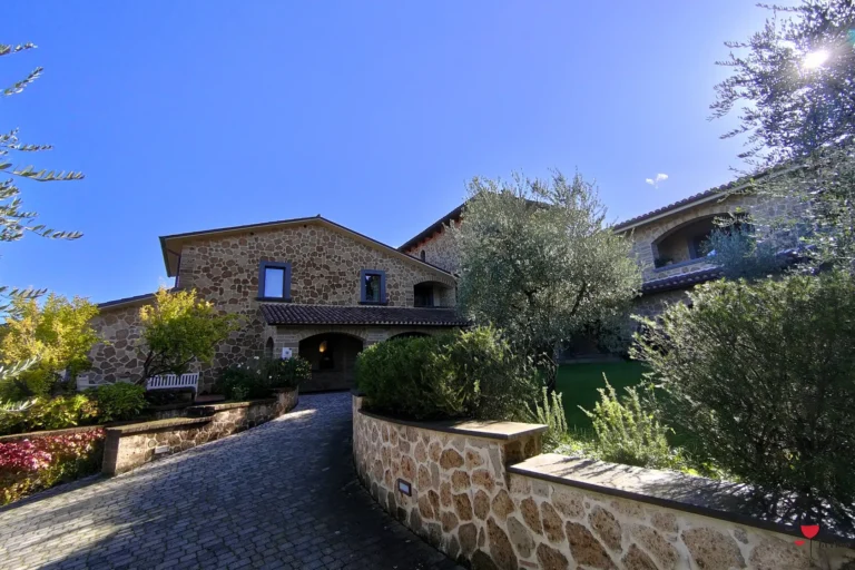 Altarocca Wine Resort - Wine Resort in Umbria con ristorante, cantina, Spa e due piscine